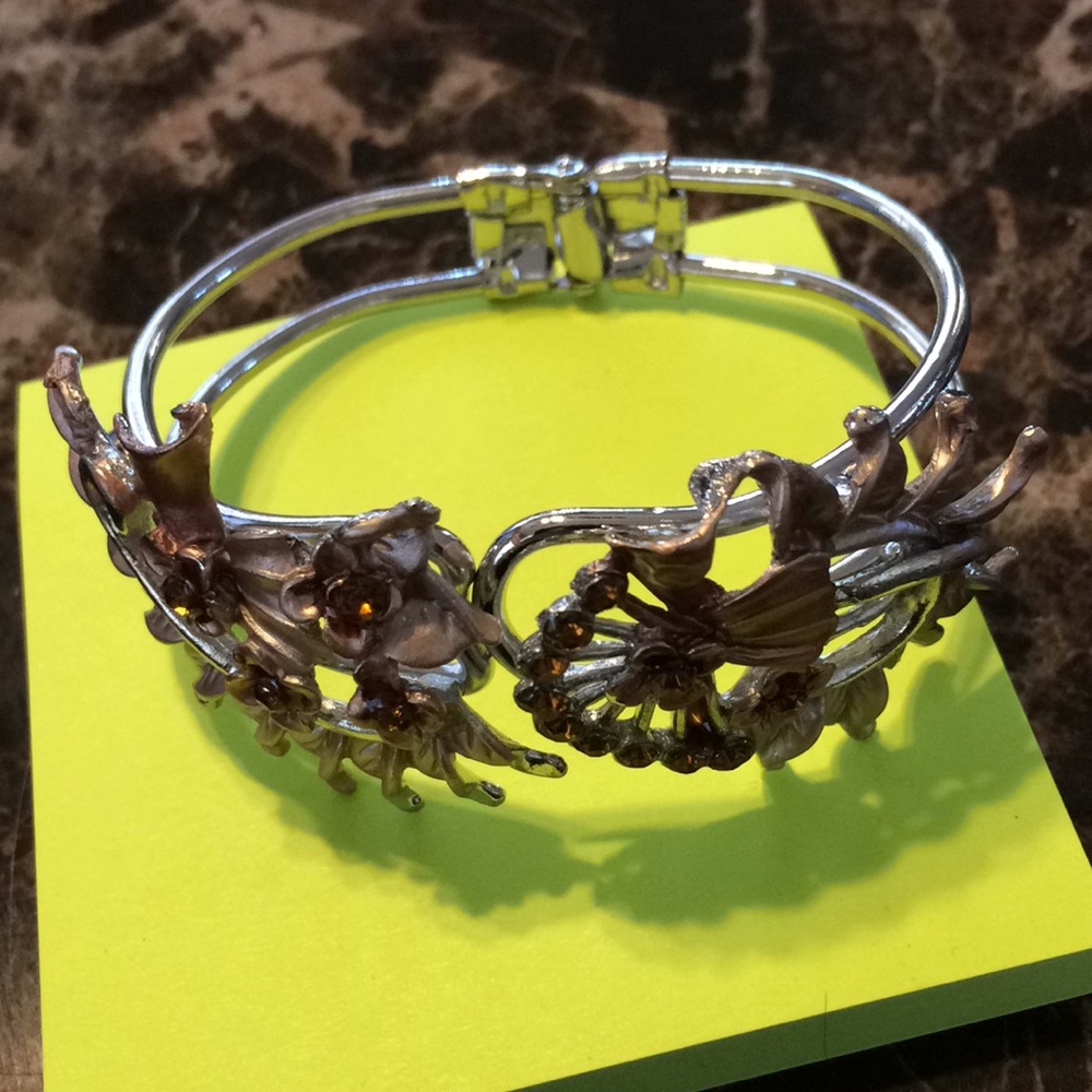 New enamel hinged bracelet